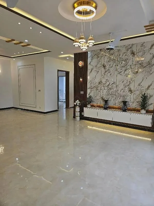 10 Marla House Available for Sale in Top City 1 - Block A