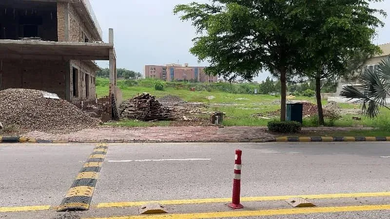 5 Marla Residential Plot in Bahria Enclave Sector B | Possession & Utilities Cleared