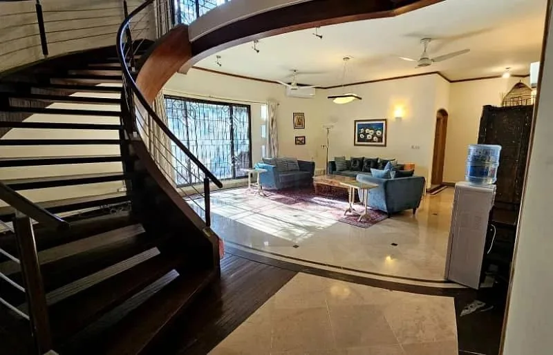 Prime Three-Sided Corner House in Islamabad F-7