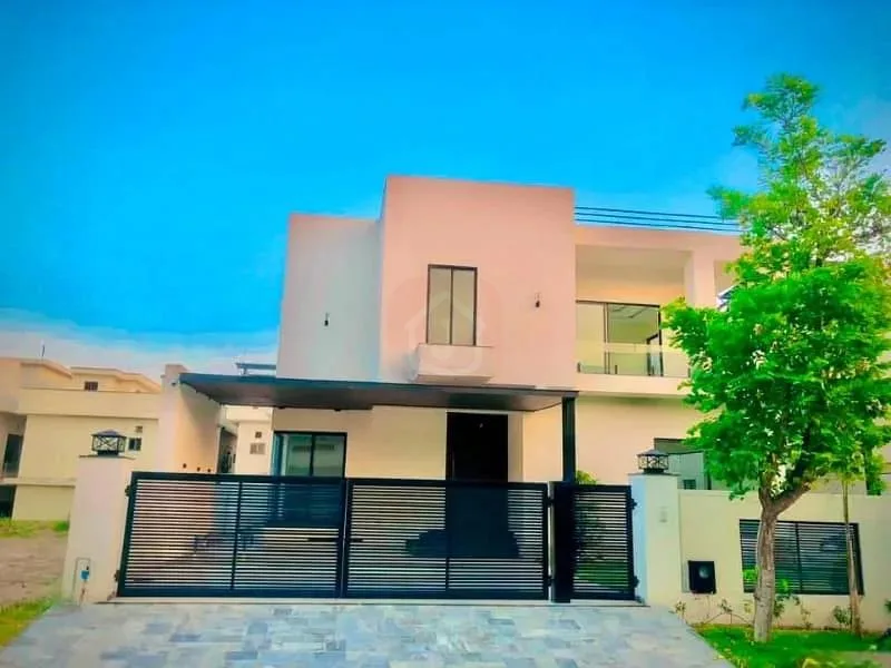 1 Kanal New Luxurious Designer House for Sale Facing Central Park
