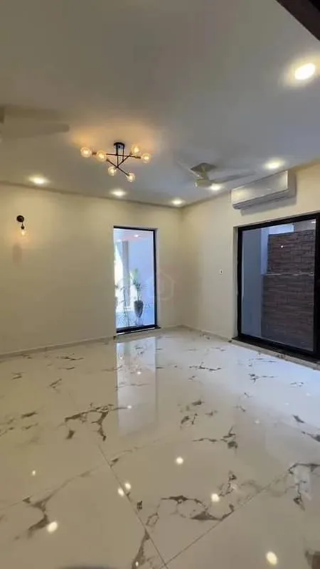 10 Marla House Available in Top City 1 - Block A at Competitive Price