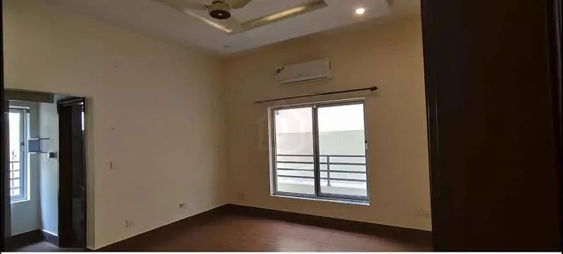 10 Marla Elegant Home with Basement for Sale in Bahria Enclave Sector C1, Islamabad