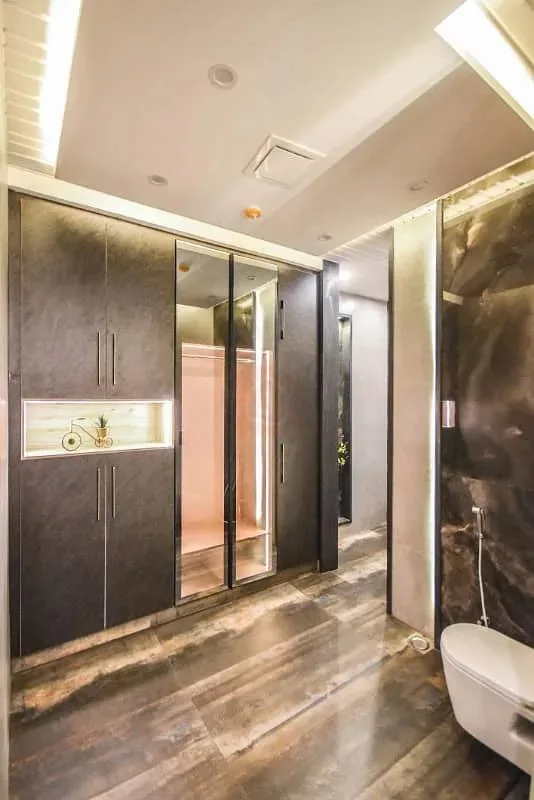 Stunning 1-Kanal Home Available in DHA Phase 6 Close to Commercial Area