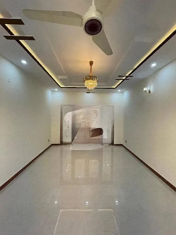 10 Marla House Available for Purchase