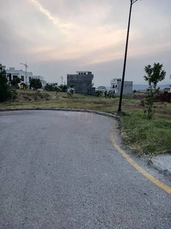 5 Marla Residential Plot Available in Sector N, Bahria Enclave