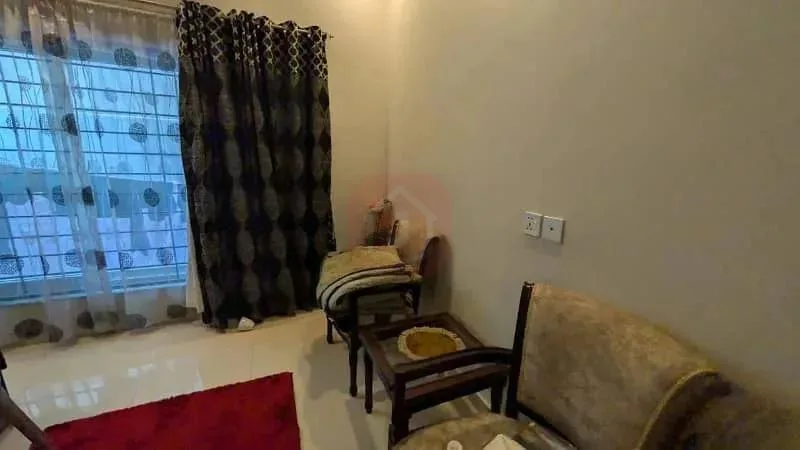 Elegant 10 Marla Home with 20KW Solar in Bahria Enclave, Sector J