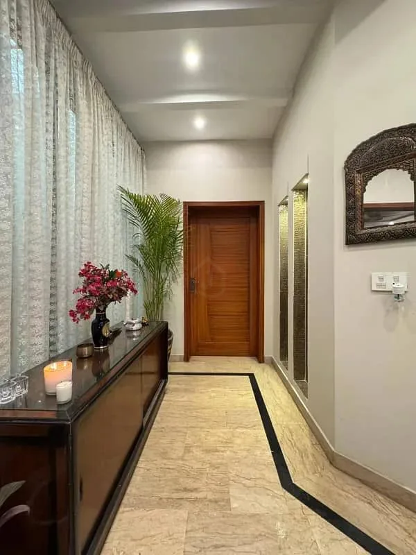 Slightly Used One Kanal Bungalow For Sale in DHA Phase 5, Lahore
