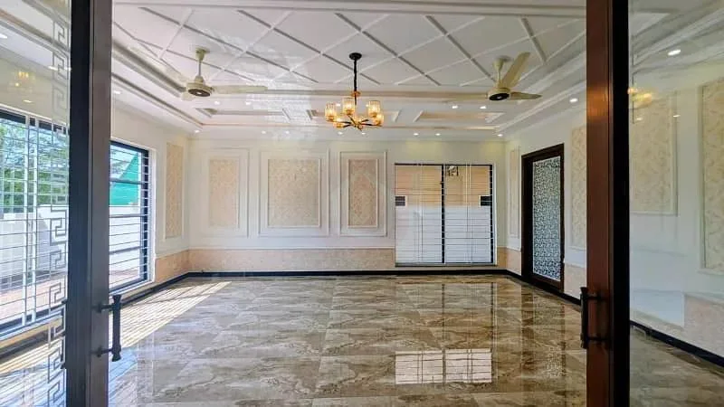 1 Kanal Double Unit House in Prime Location of DHA Phase 2