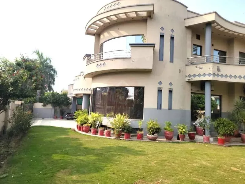 Well-Maintained 6-Bedroom Bungalow with Pool in DHA Lahore