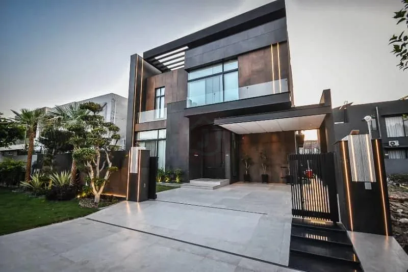 Modern Bungalow for Sale in DHA Phase 8 - Convenient Access to Lahore