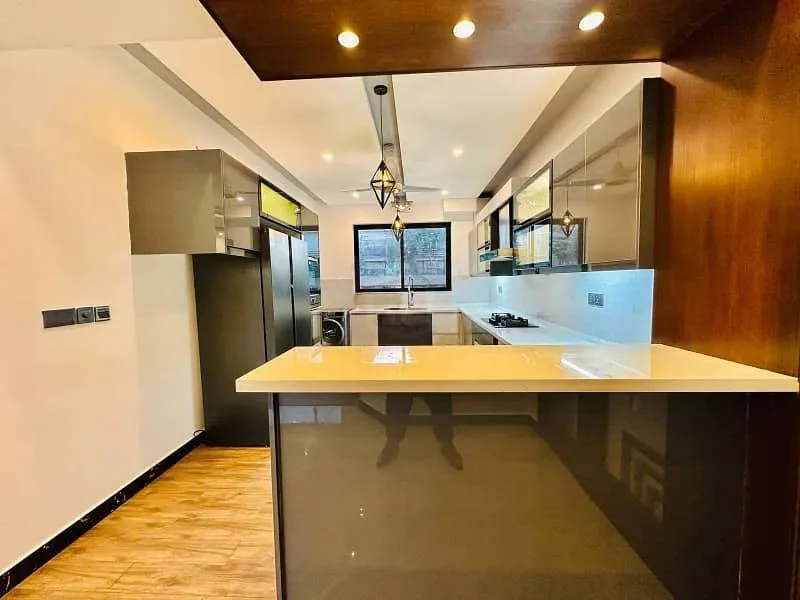 Modern 1 Kanal House with 6 Bedrooms for Sale in DHA Phase 2