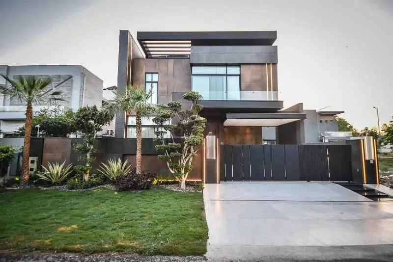 Modern Bungalow for Sale in DHA Phase 8 - Convenient Access to Lahore