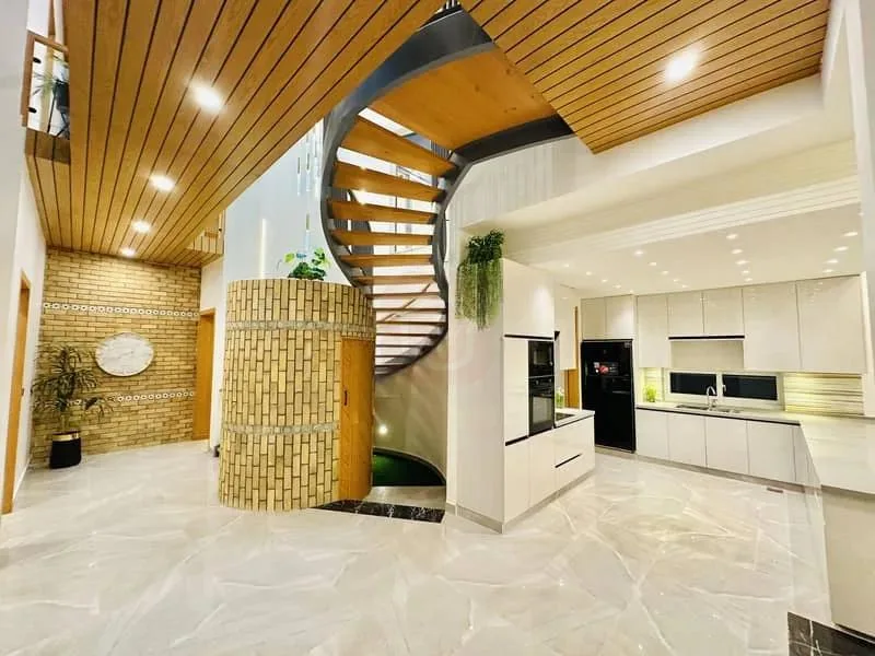 One Kanal Luxurious Designer House in DHA Phase 2
