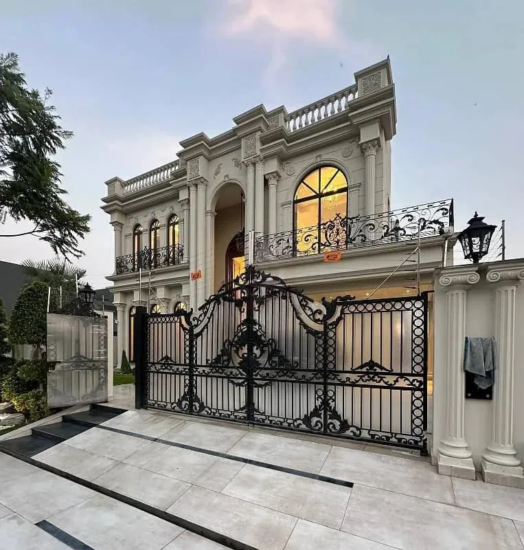 Ultra Modern Mansion in Prime DHA Defence Location