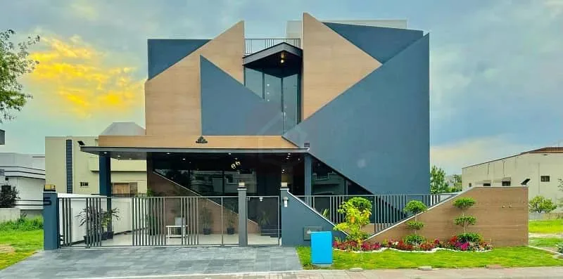 1 Kanal Beautifully Designed Home for Sale in DHA I R