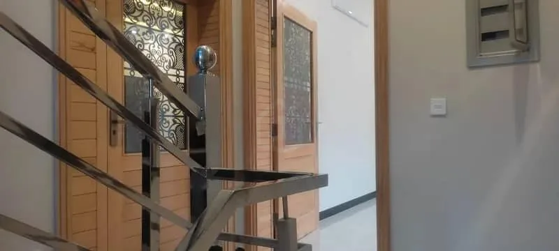 Stylish 10 Marla Home Available in Bahria Enclave Sector J, Islamabad
