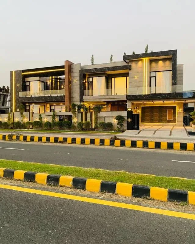 Stunning 2 Kanal Fully Furnished Bungalow with Pool in DHA Lahore
