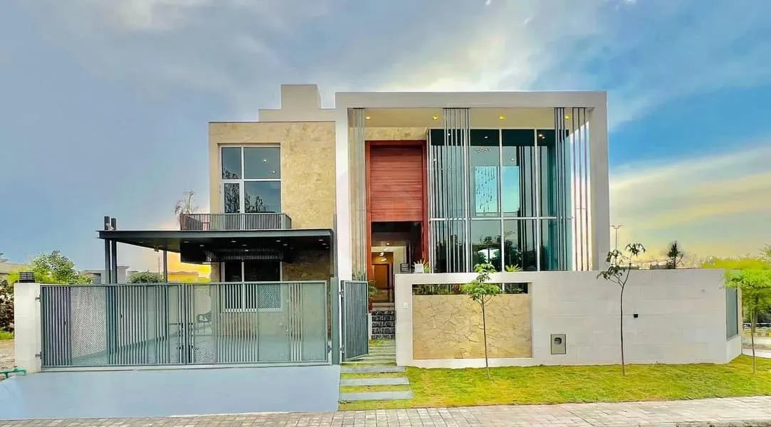 Exquisite 1 Kanal House with Pool for Sale