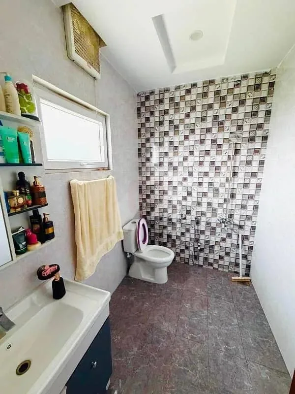 1 Kanal Corner House & Plot for Sale in Multi F-17, Islamabad