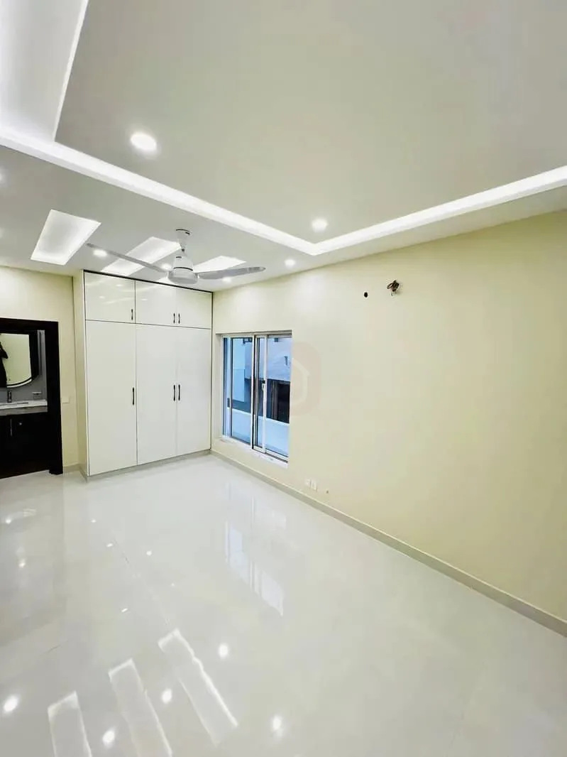 Stunning New Full House Available for Sale
