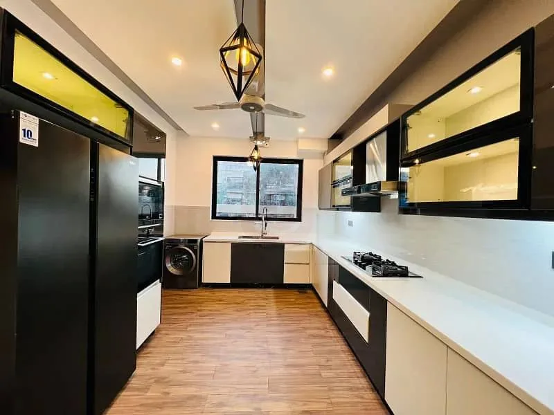 Modern 1 Kanal House with 6 Bedrooms for Sale in DHA Phase 2
