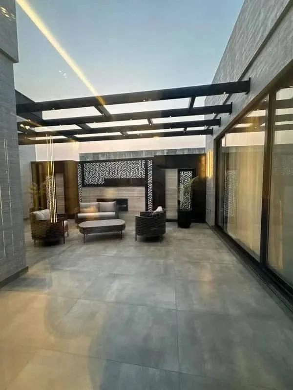 Luxurious One Kanal Bungalow with Basement and Pool in DHA Lahore