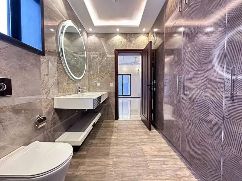 Stunning One Kanal Luxury Bungalow with Basement and Pool in DHA Lahore