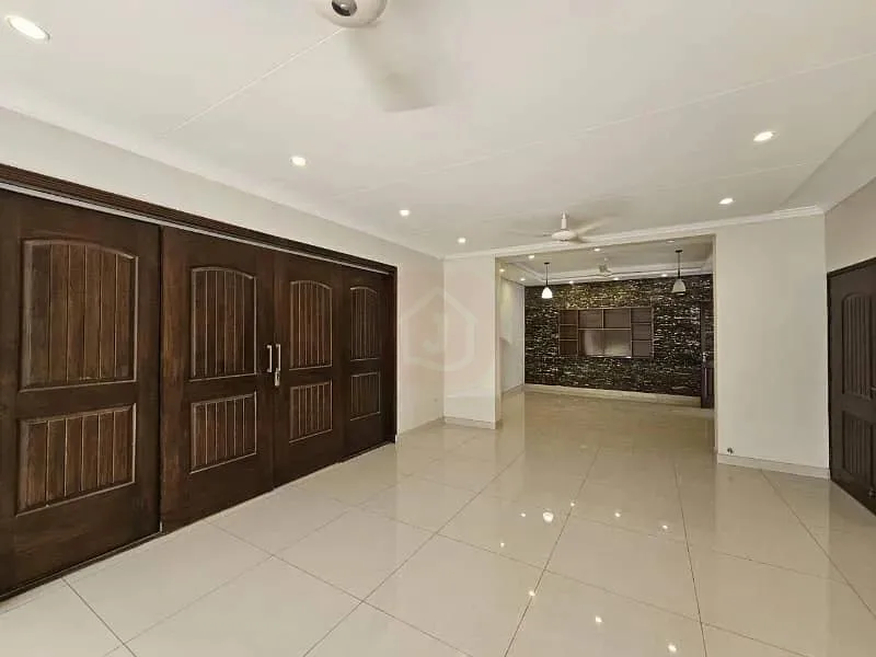 Unique 1777 SQYD House Available For Purchase