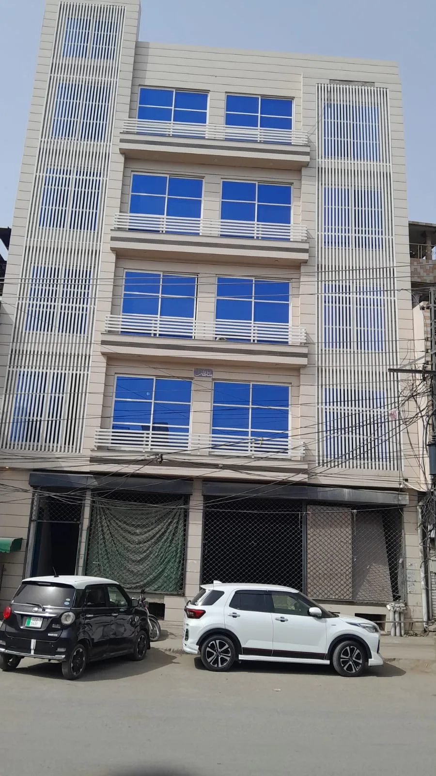 brand new newly constructed shop in new plaza at band road lahore
