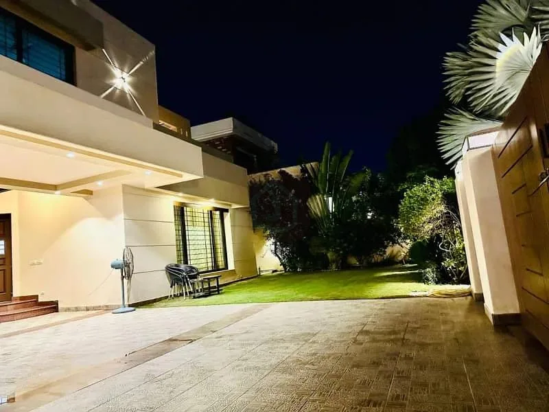 One Kanal Modern Bungalow for Sale in DHA Lahore, Near Park and Market