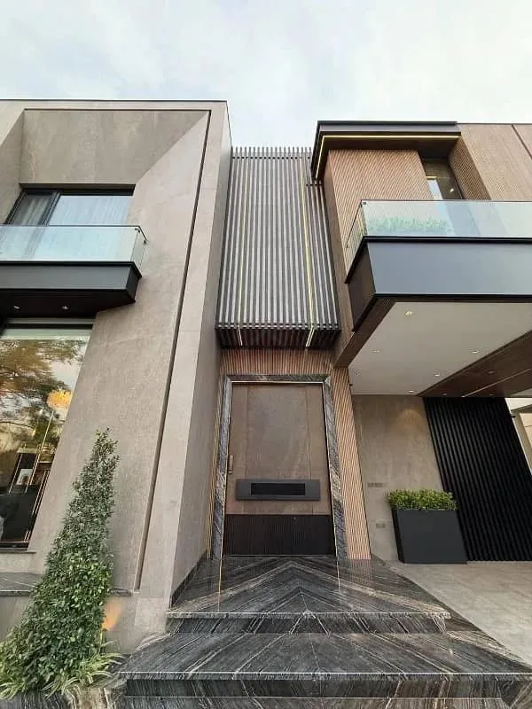 Stunning One Kanal Ultra-Modern Bungalow with Full Basement in DHA Lahore