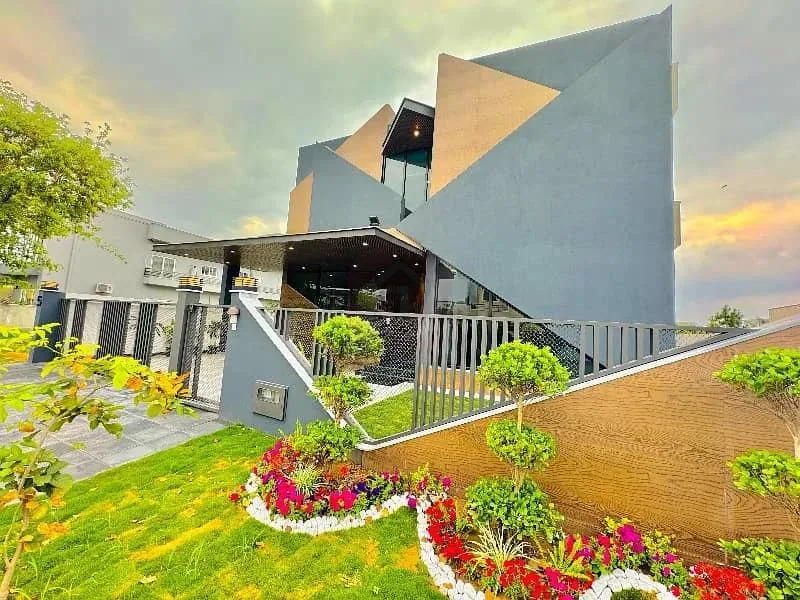 Stylish 1 Kanal Home Available in DHA Defence Phase 2