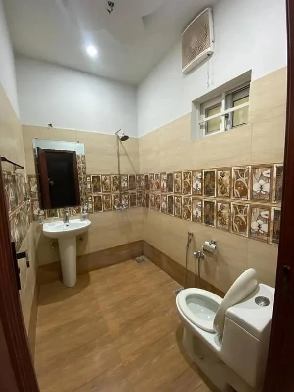 Spacious 4-Bedroom House with Double Kitchen in Bahria Enclave Sector C3