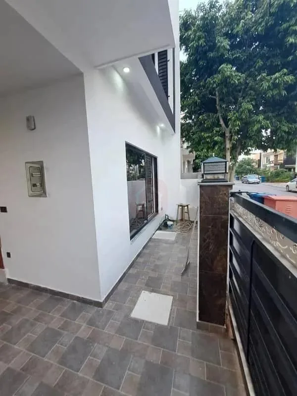 5 Marla Home Available in Sector H | 3 Bedrooms | Parking Space | Bahria Enclave Islamabad