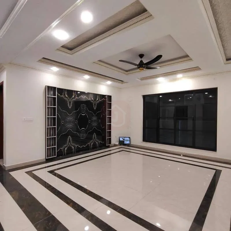 Stylish 1 Kanal Contemporary Home Available in DHA Islamabad