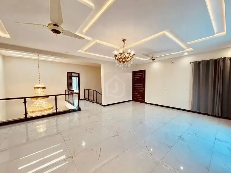 Newly Constructed 5 Bedroom Designer House for Sale