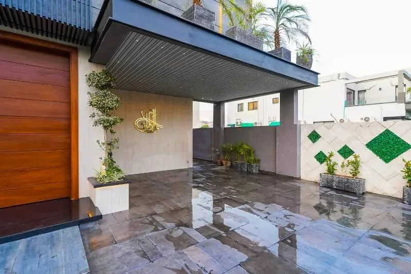 ONE KANAL BRAND NEW DESIGNER BUNGALOW FOR SALE NEAR TO MAIN ROAD