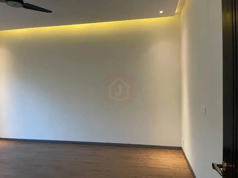 Stunning 1 Kanal House with 5 Bedrooms in Bahria Enclave, Sector C, Islamabad