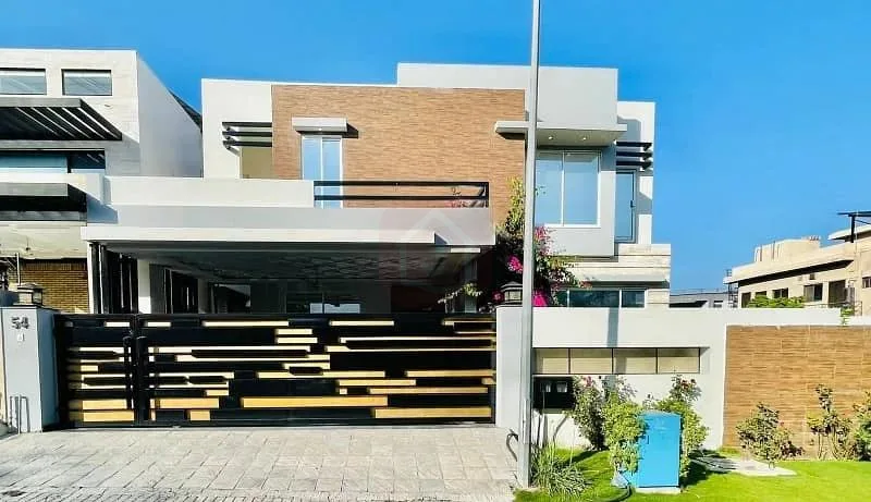 Newly Constructed 5 Bedroom Designer House for Sale