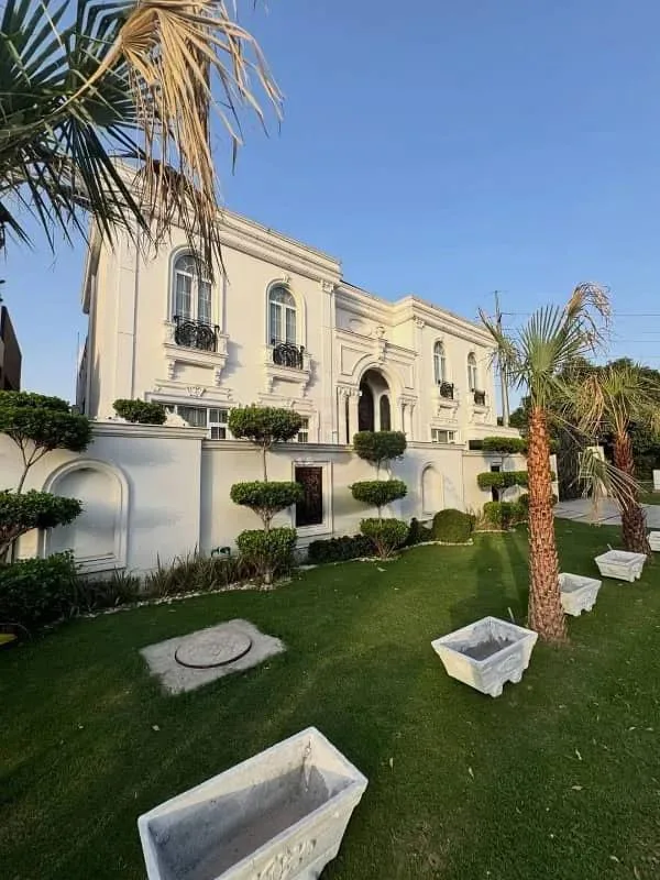 24 Marla Corner Bungalow with Solar in DHA Lahore