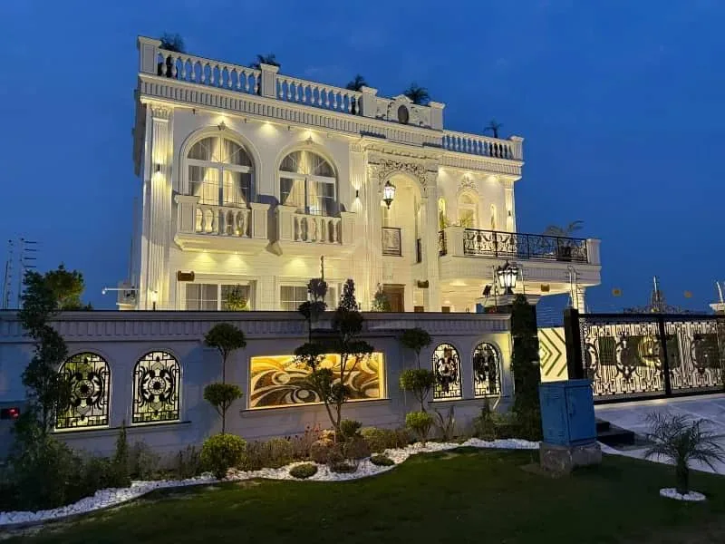Stunning 1 Kanal Fully Furnished Luxurious Bungalow in DHA Phase 6