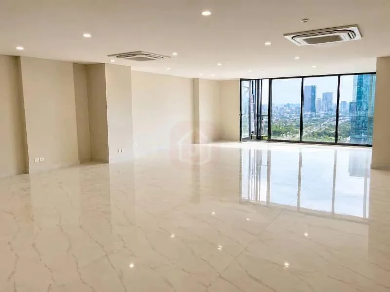 Renovated Office Available for Rent in Mall of Islamabad