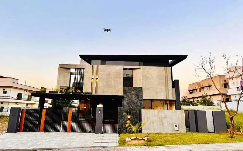 Stunning Modern House Available in DHA Phase 2