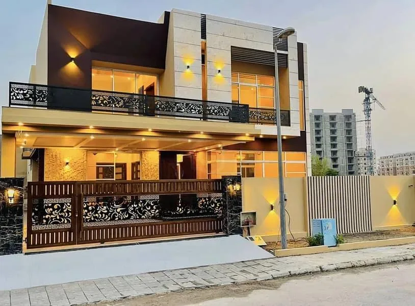 One Kanal Luxurious Designer House in DHA Phase 2