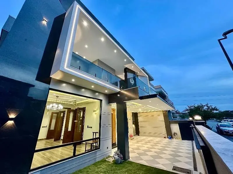 Newly Constructed 6 Bedroom Double Unit Mansion in DHA Phase 2