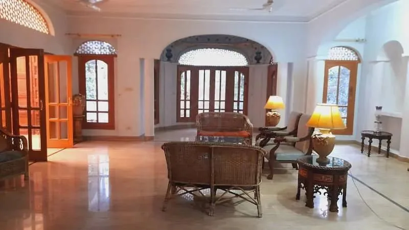 Spacious House Available in F-7 Islamabad - 666 Square Yards