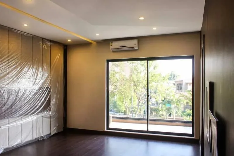 Luxury 2 Kanal Bungalow for Sale in DHA Lahore near Park and Market