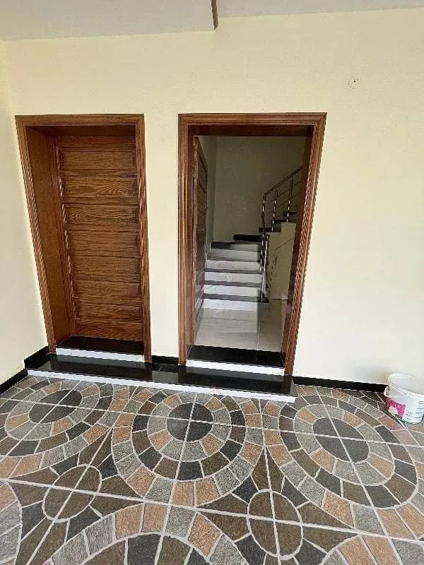 10 Marla House Available for Purchase