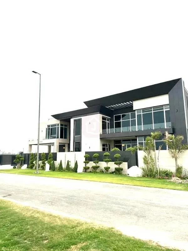 Exclusive 2 Kanal Luxury Bungalow with Pool in DHA Lahore