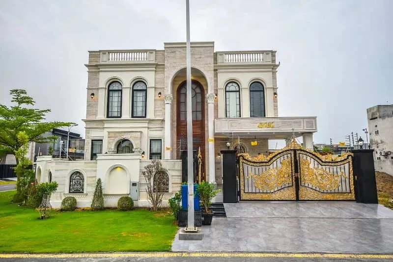 Spacious 1 Kanal Corner House with Full Basement Near Raya
